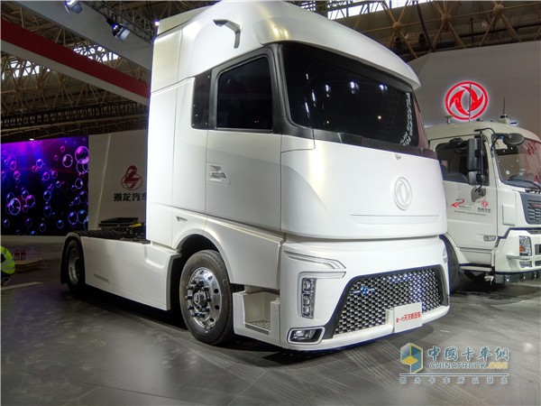 Dongfeng Attends 2019 China Commercial Vehicles Show in Wuhan