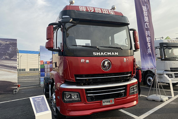 SHACMAN 500 HP 6x4 Xuandeyi3 Self-dump Truck Makes its Debut