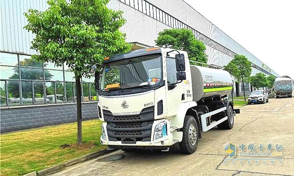 45 Units Chenglong Truck Chassis Delivered to Zoomlion